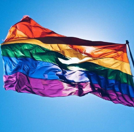 欧盟 17 个国家领导人呼吁欧盟在峰会开始时打击 LGBT 歧视